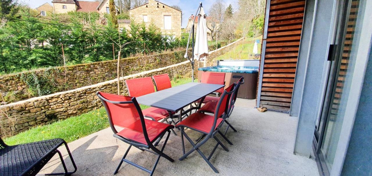 Plein Sud Avec Jacuzzi Privatif Et Parking Prive Apartment Sarlat-la-Canéda Exterior photo